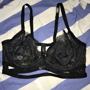 Sexy bondage style 32D